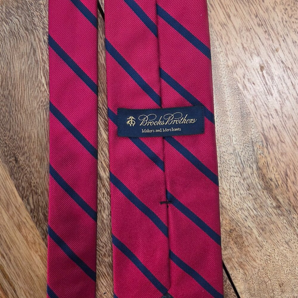 Brooks Brothers Makers and Merchants Red Stripe Rep Silk Tie (3.25")